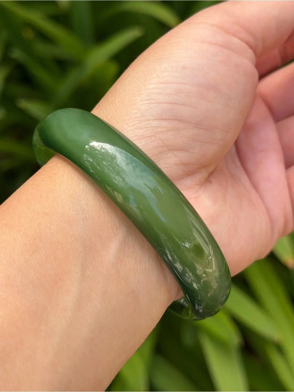 66.5mm inner diameter green banded agate bangle 1750